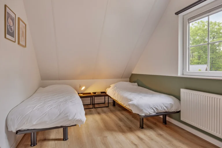 rotate=0,fit=contain,width=2880-18