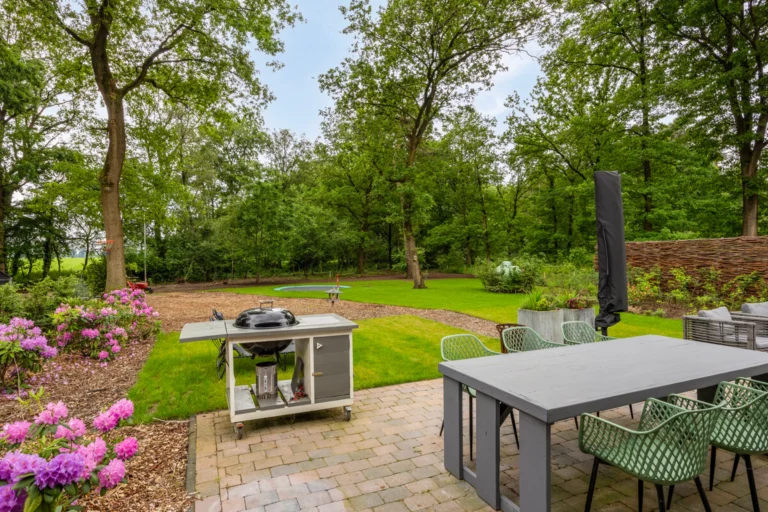 rotate=0,fit=contain,width=2880-24