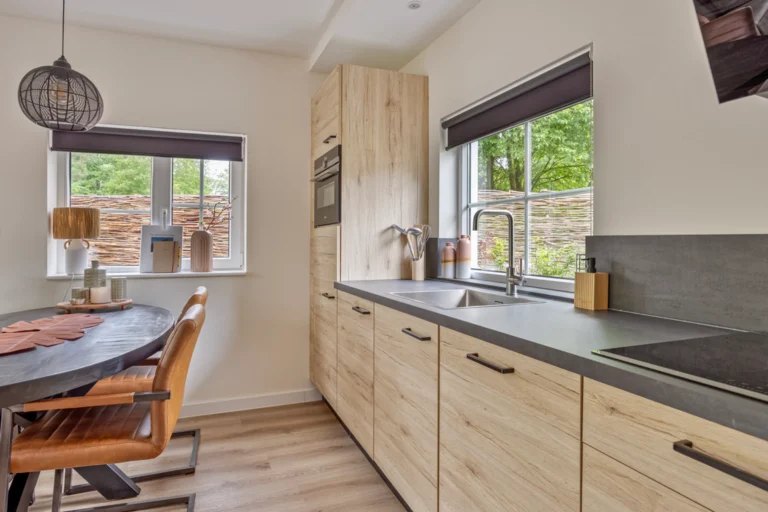 rotate=0,fit=contain,width=2880-7