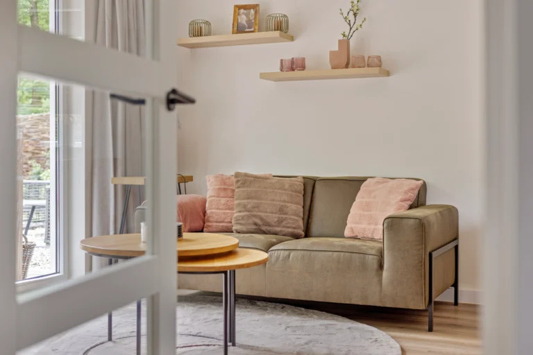 rotate=0,fit=contain,width=2880-9